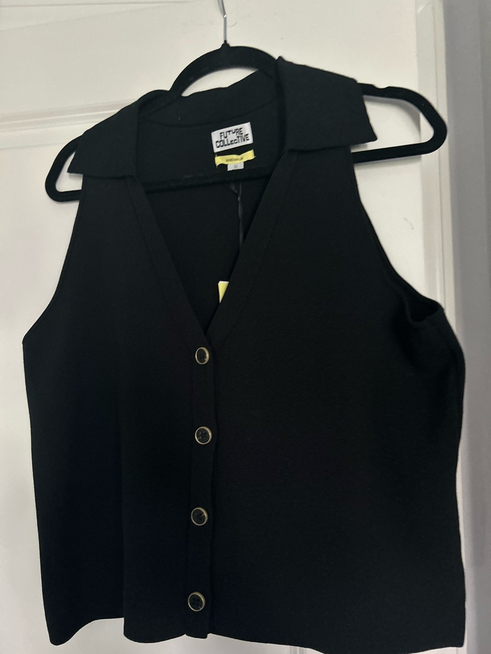 Future Collective Black Sleeveless Button-Front Vest Size xl